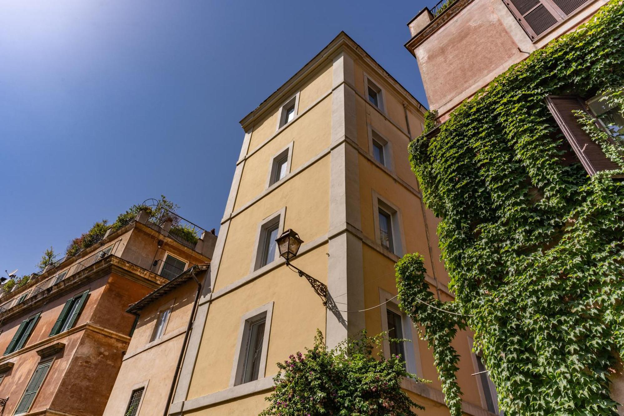 Effe Luxury Palace — Foto 1
